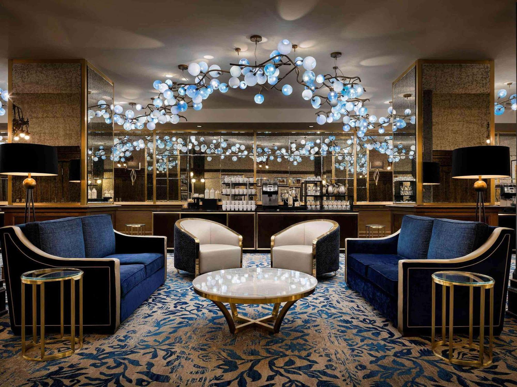 ויקטוריה Fairmont Empress Hotel מראה חיצוני תמונה The Bar at The Ivy