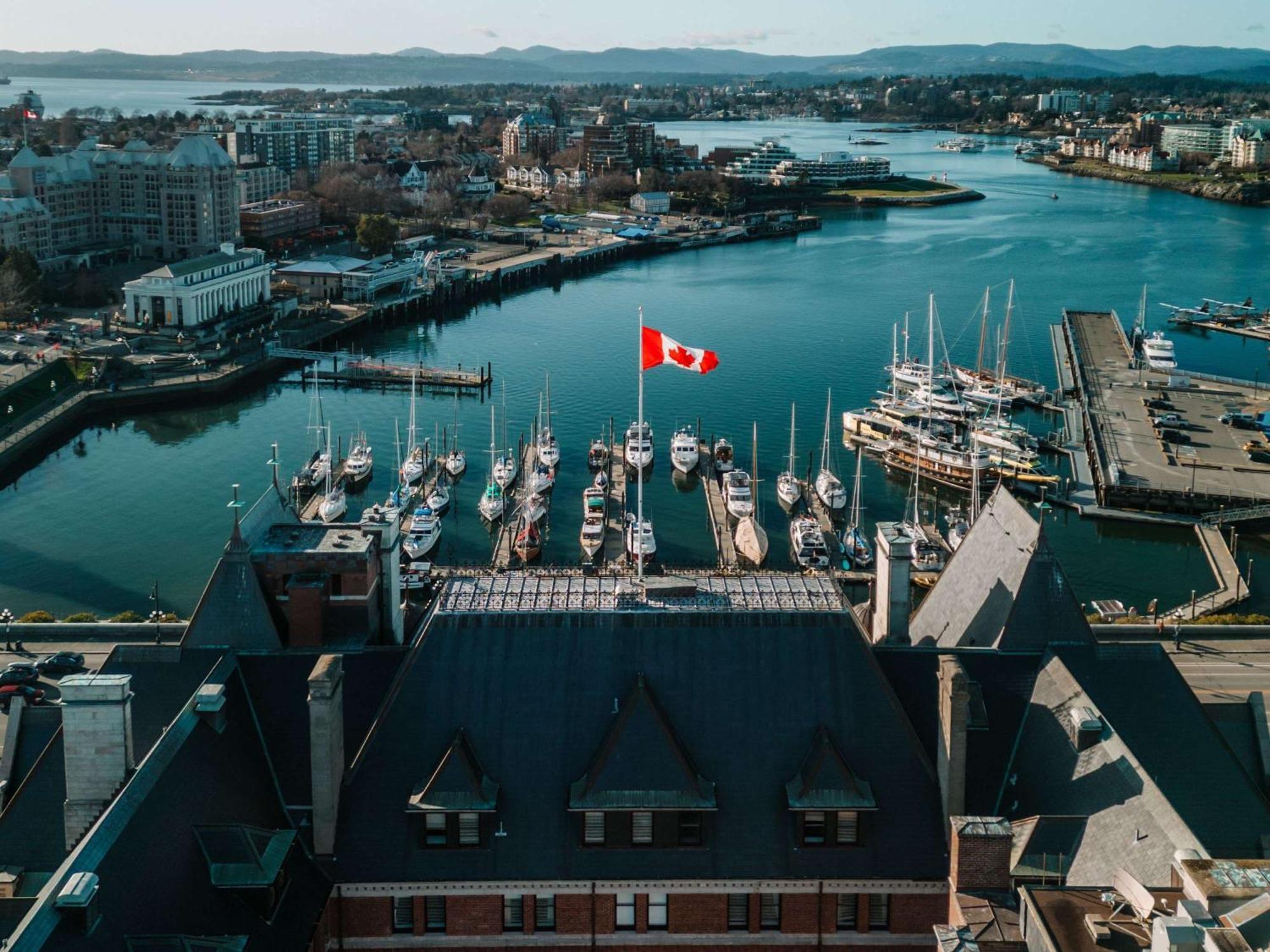 ויקטוריה Fairmont Empress Hotel מראה חיצוני תמונה Aerial view of the Victoria Marina